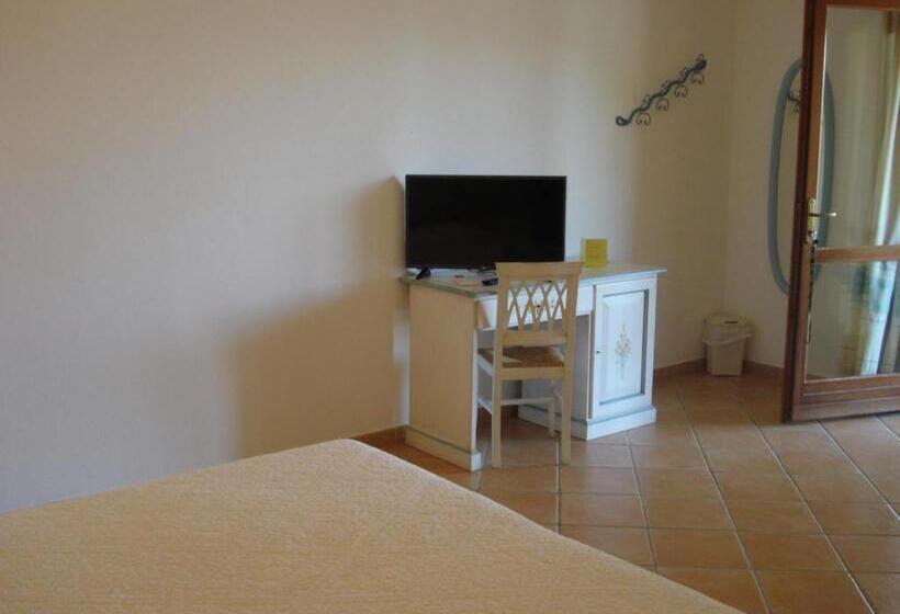 Superior room with lake view, Valkarana Country Relais