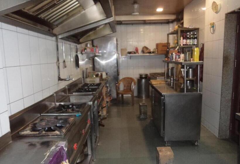 エコノミーシングルルーム, 1589 Hotels