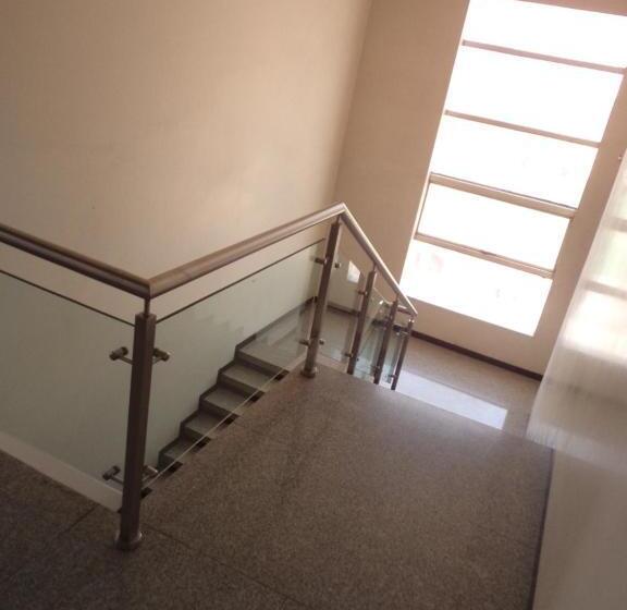 エコノミールーム, 1589 Hotels