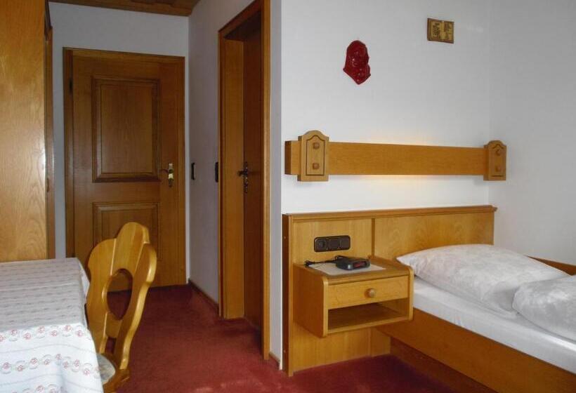 اتاق استاندارد یک تخته با بالکن, Gasthof Pension Kraus