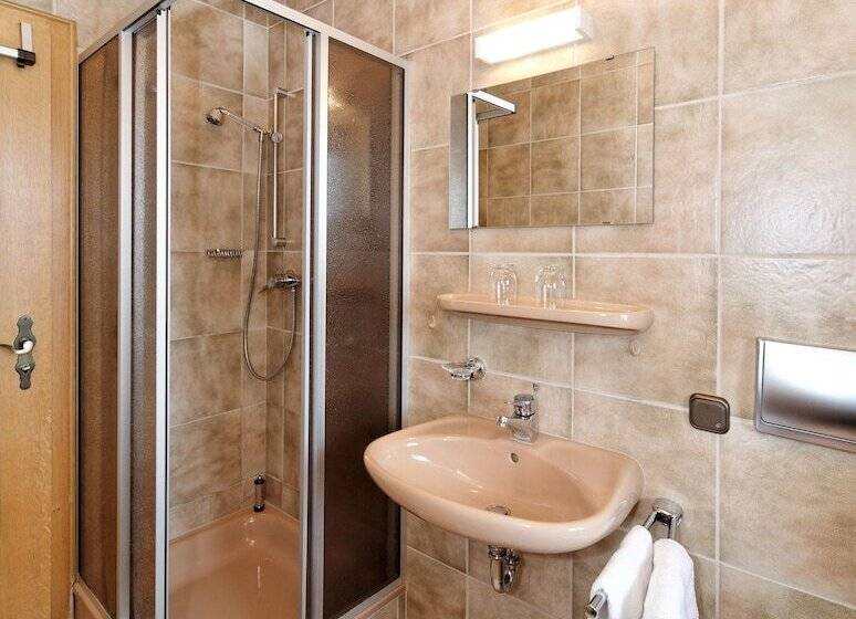 اتاق استاندارد با تراس, Gasthof Pension Kraus