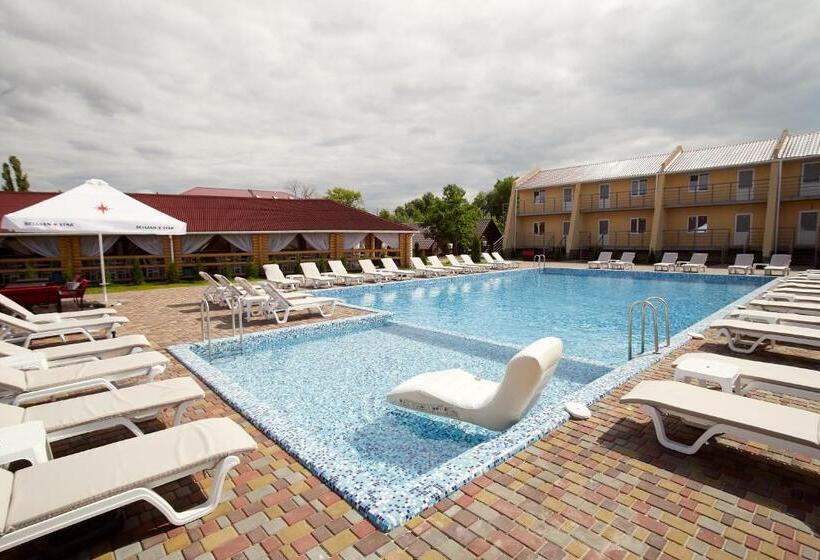 2 Bedroom Apartment, райский дворик