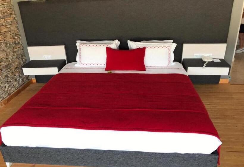 סוויטה עם ג'קוזי, Oliviera Private Island Hotel   Kalem Island