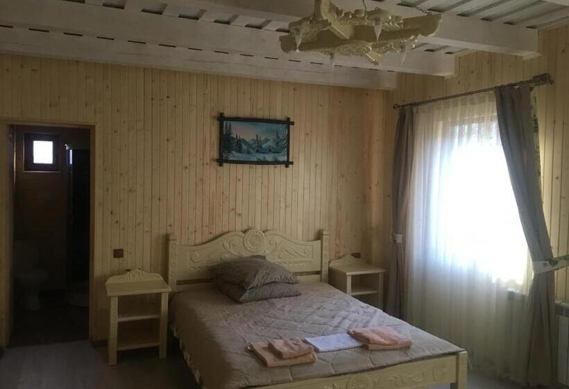 Семейный Номер Вид на Горы, приватна садиба шаянське джерело