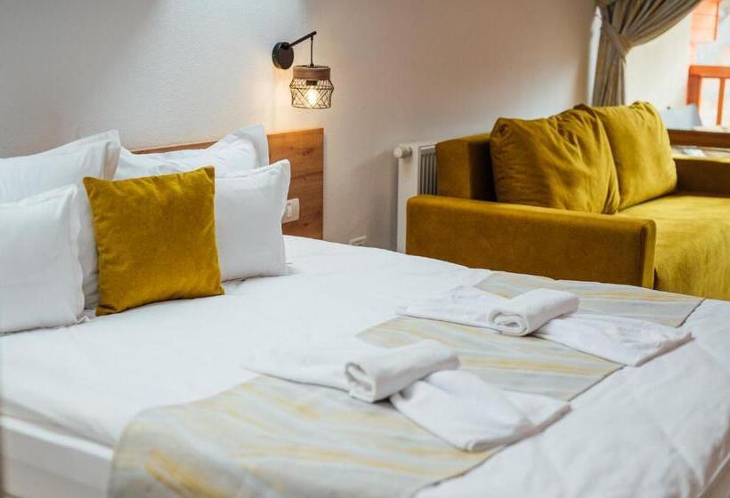 اتاق لوکس خانوادگی, Pensiunea Comfort