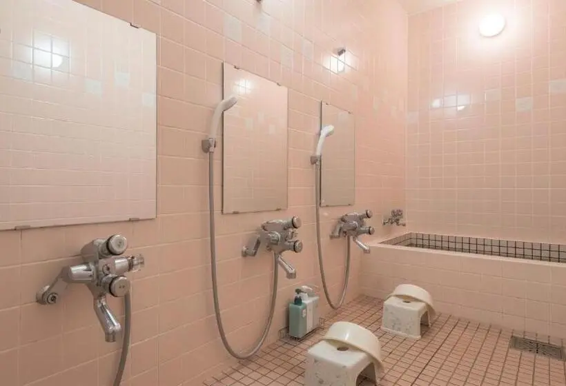 اتاق استاندارد چهارنفره با سرویس بهداشتی مشترک, Blueberry Pension Madarao