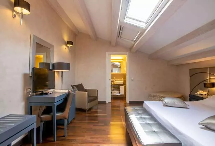 スーペリアールーム, De Stefano Palace Luxury