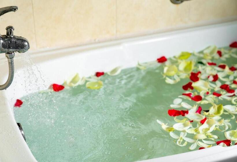 اتاق لوکس, Dragon Royal Angkor