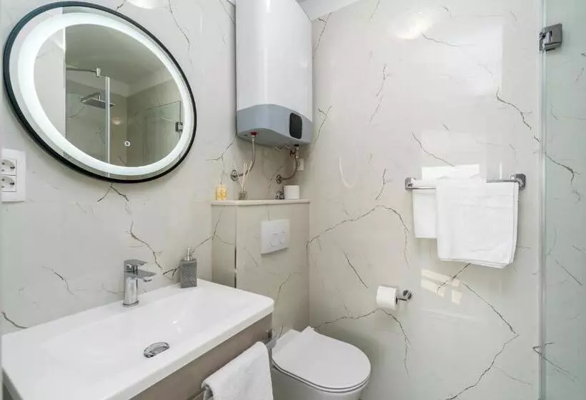 اتاق استاندارد با چشم‌انداز دریا, Rooms Vedrana