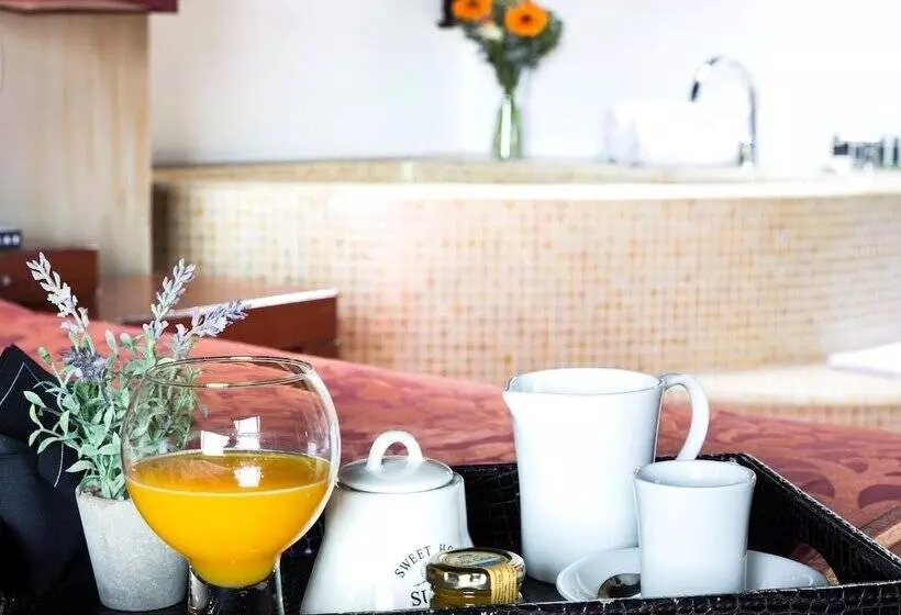スイート, Cardamomo Sigüenza