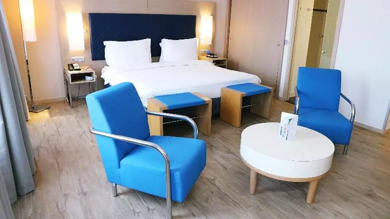 سوییت جونیور, Radisson Blu Hotel Toulouse Airport