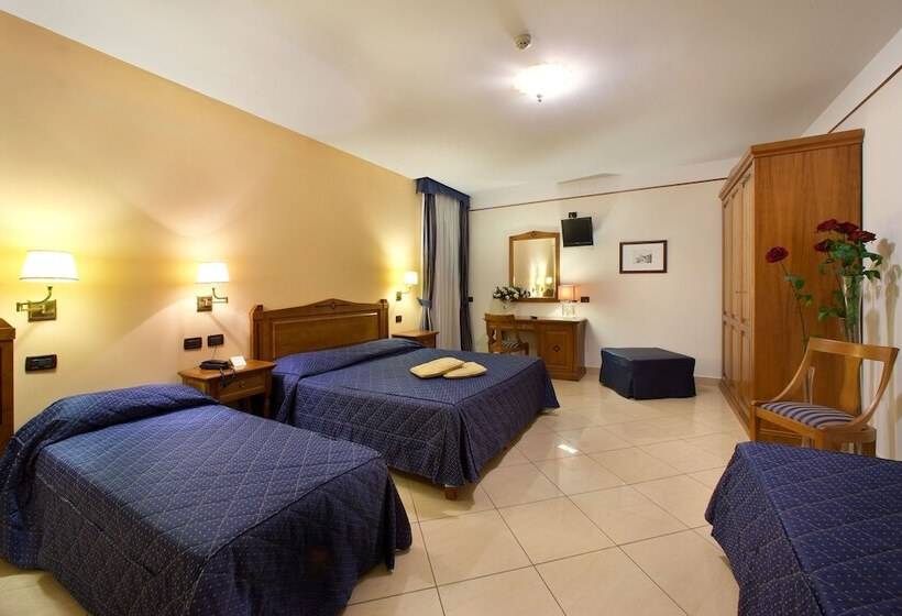 スタンダード４人部屋, Ulisse Deluxe Hostel