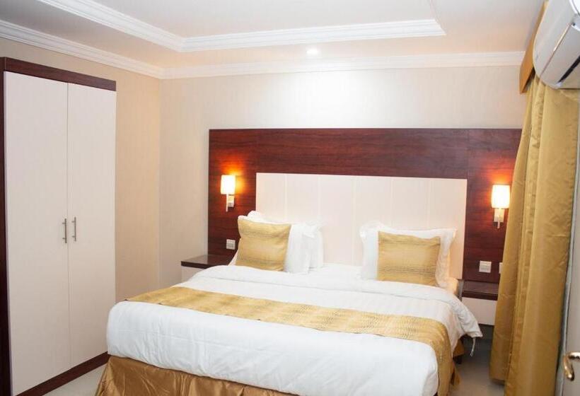 Apartamento 3 Dormitórios, Farha International Furnished Units 3