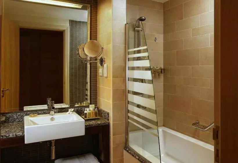 اتاق خانوادگی تودرتو, Amwaj Rotana, Jumeirah Beach   Dubai