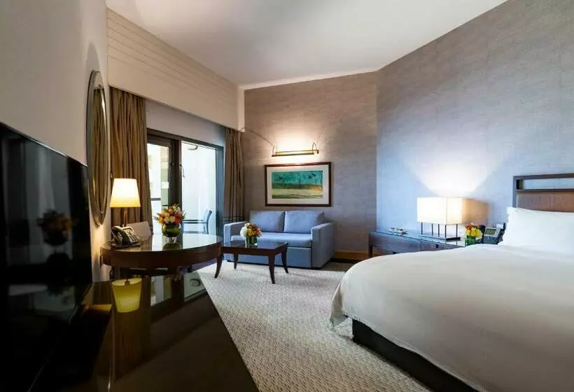 اتاق استاندارد با تخت بزرگ, Amwaj Rotana, Jumeirah Beach   Dubai