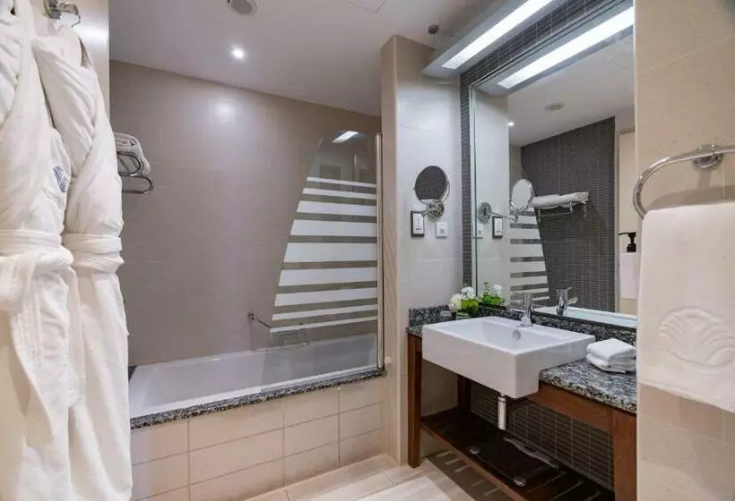 اتاق استاندارد با تخت بزرگ, Amwaj Rotana, Jumeirah Beach   Dubai