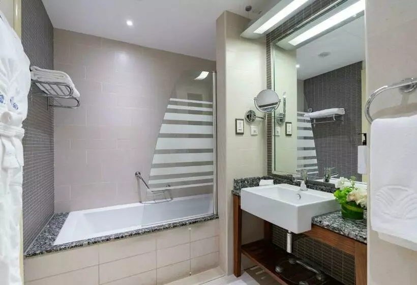 اتاق استاندارد با تخت بزرگ, Amwaj Rotana, Jumeirah Beach   Dubai