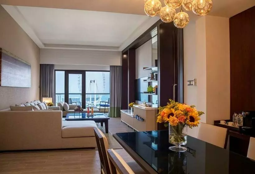سوئیت با بالکن, Amwaj Rotana, Jumeirah Beach   Dubai