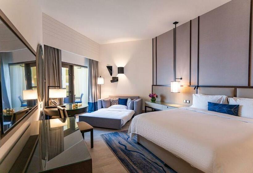 Семейный Номер, Amwaj Rotana, Jumeirah Beach   Dubai