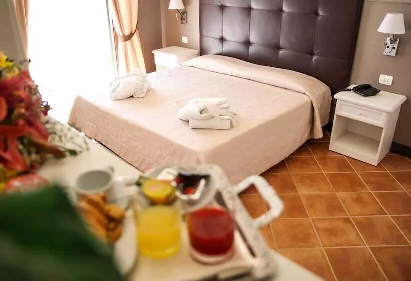 اتاق استاندارد سه نفره, Baia Di Ulisse Wellness & Spa