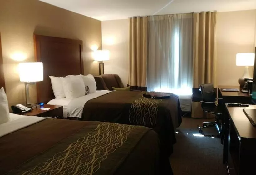 ２ダブルベッドのスタンダードルーム, Comfort Inn South Portland Airport