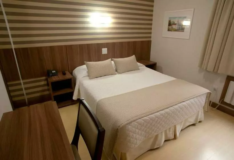 اتاق سوپریور, Continental Business  200 Metros Do Complexo Hospitalar Santa Casa