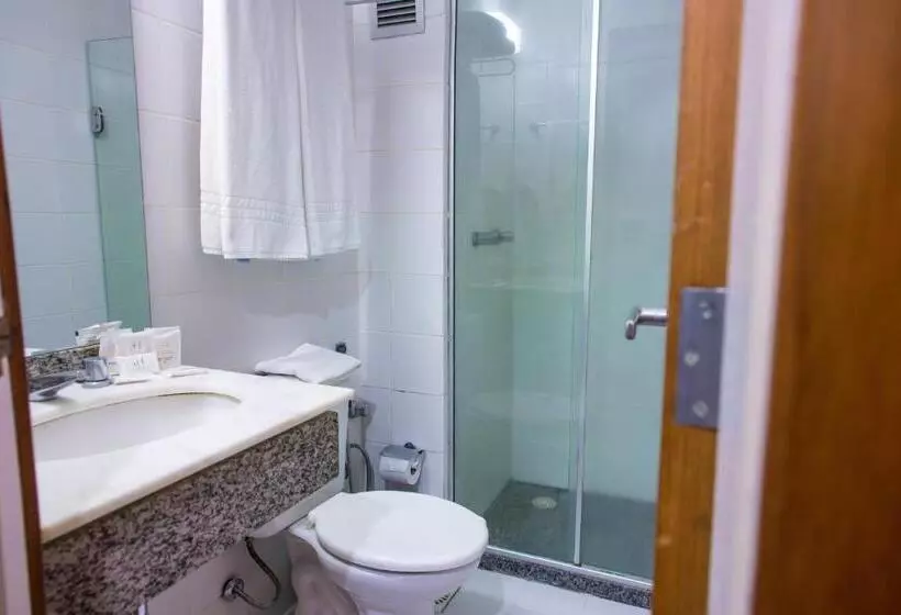 اتاق استاندارد, Continental Business  200 Metros Do Complexo Hospitalar Santa Casa
