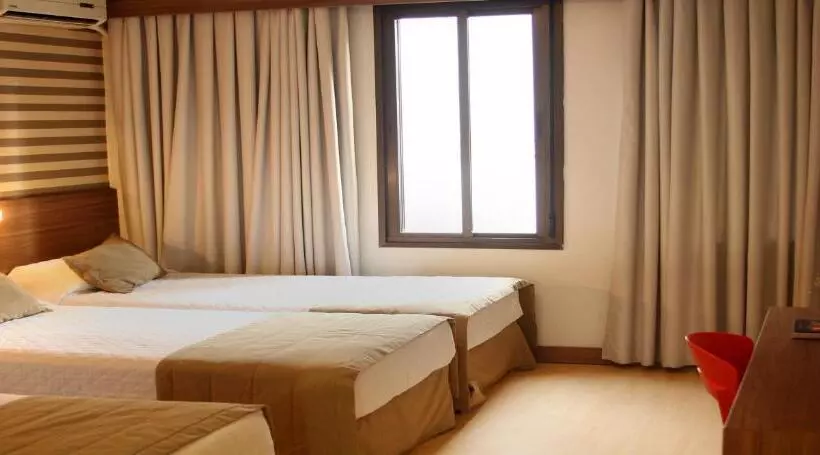 اتاق سوپریور سه تخته, Continental Business  200 Metros Do Complexo Hospitalar Santa Casa