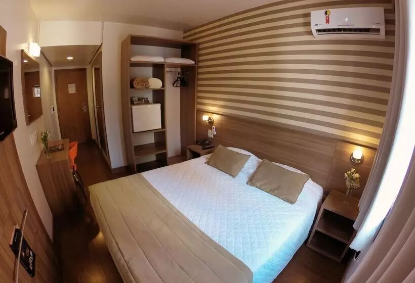 اتاق استاندارد, Continental Business  200 Metros Do Complexo Hospitalar Santa Casa