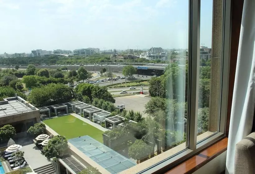 スイート, Crowne Plaza Today Gurugram, An Ihg