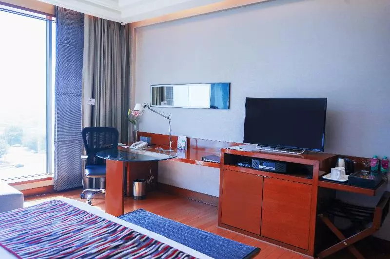 クラブルーム, Crowne Plaza Today Gurugram, An Ihg