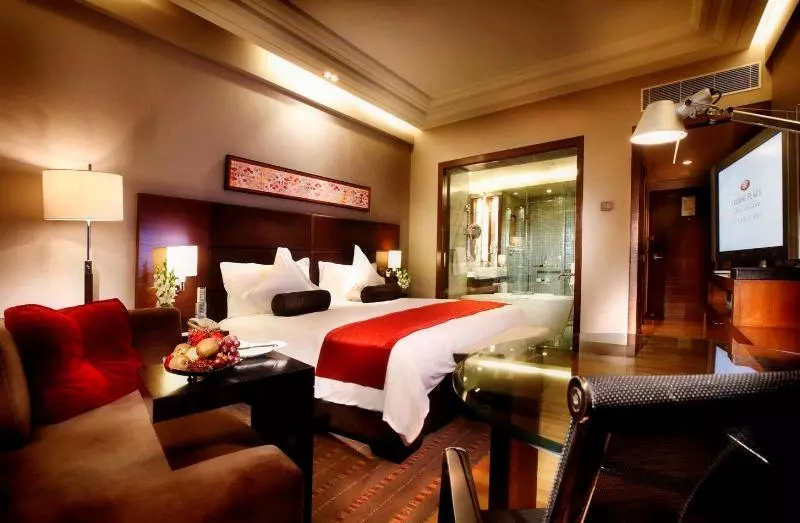 クラブルーム, Crowne Plaza Today Gurugram, An Ihg
