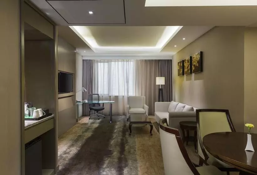 سوییت, Holiday Inn Nanjing Aqua City, An Ihg