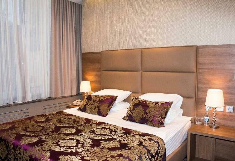 آپارتمان 1 خوابه, Maidan Palace