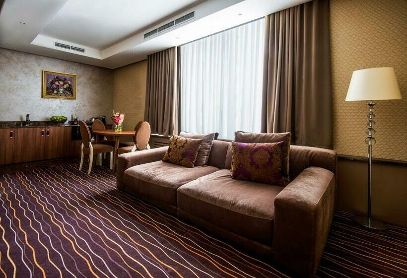 آپارتمان 1 خوابه, Maidan Palace