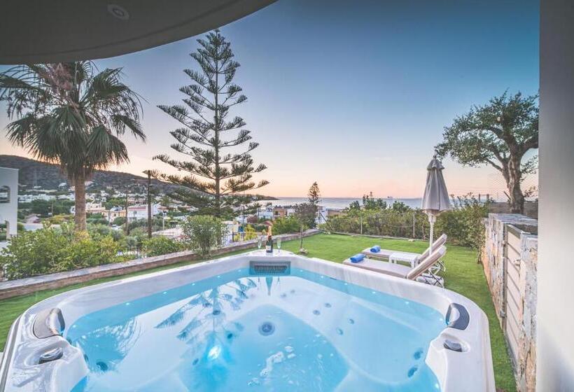 Deluxe Suite Sea View, Rainbow Apartments