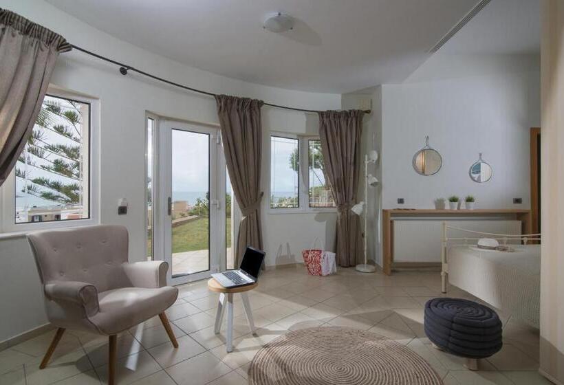 Deluxe Suite Sea View, Rainbow Apartments