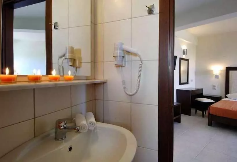 استودیوی سوپریور, Rainbow Apartments