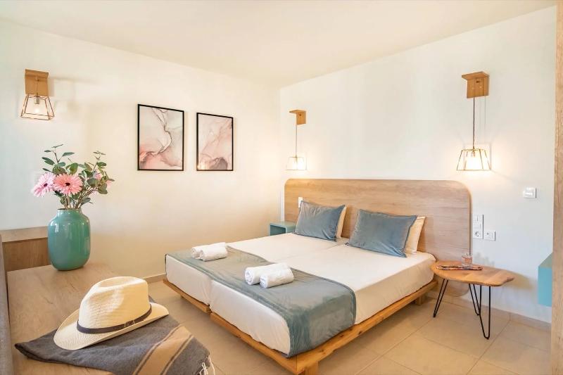 سوییت جونیور با چشم‌انداز دریا, Rainbow Apartments