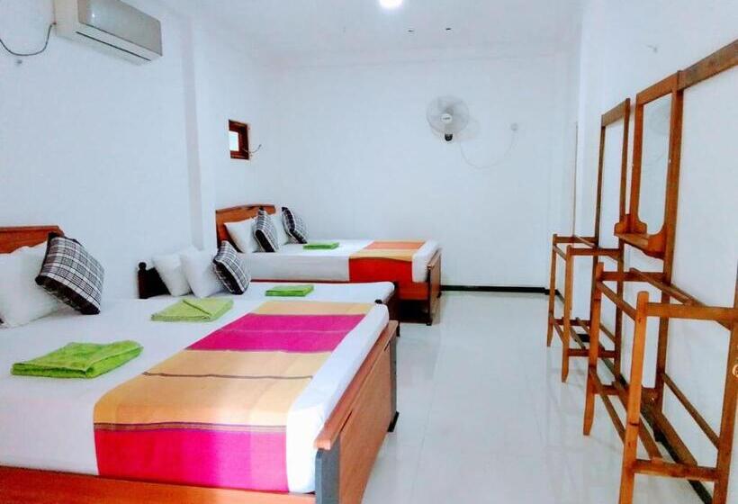 غرفة ديلوكس عائلية, Sigiri Liya Rest