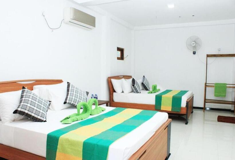 غرفة ديلوكس عائلية, Sigiri Liya Rest