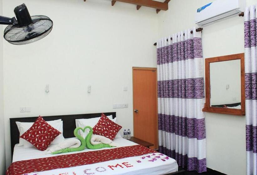 غرفة ديلوكس, Sigiri Liya Rest