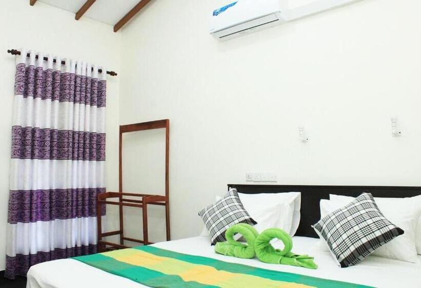 غرفة ديلوكس, Sigiri Liya Rest