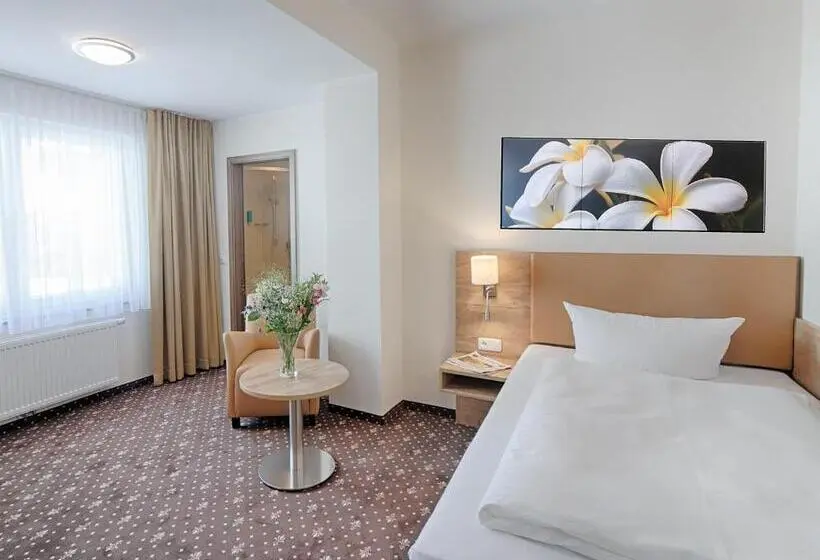 Comfort Yhden Hengen Huone, Dirks Am Schloss