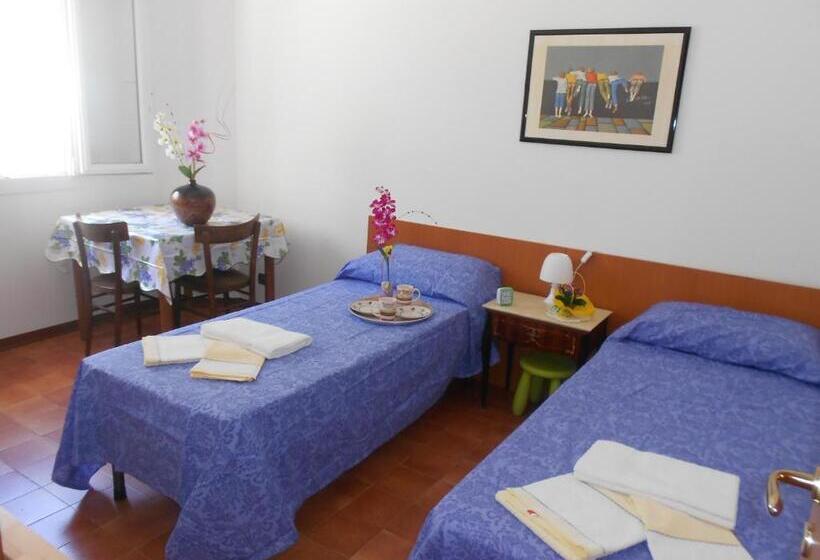 اتاق استاندارد با سرویس بهداشتی مشترک, B&b Fenice Barocca