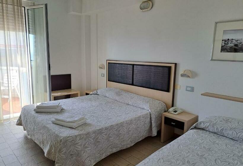 Triple Room Sea View, Marco