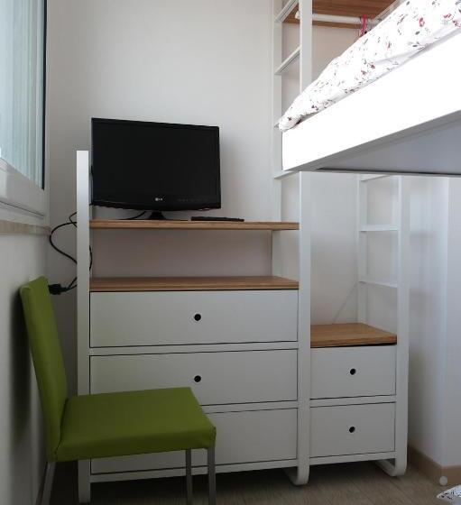 اتاق استاندارد چهار تخته با چشم‌انداز دریا, Marco