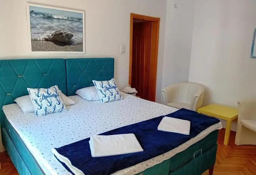 اتاق لوکس با بالکن, Guest House Vila Bak