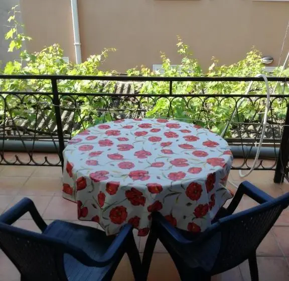 اتاق استاندارد با بالکن, Guest House Vila Bak