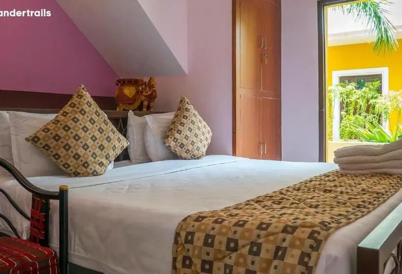 Deluxe Neljän Hengen Huone, Poppys Olive De Villa